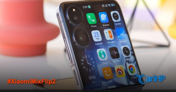 Konsep render Xiaomi Mix Flip 2 smartphone lipat dengan desain tipis dan layar besar